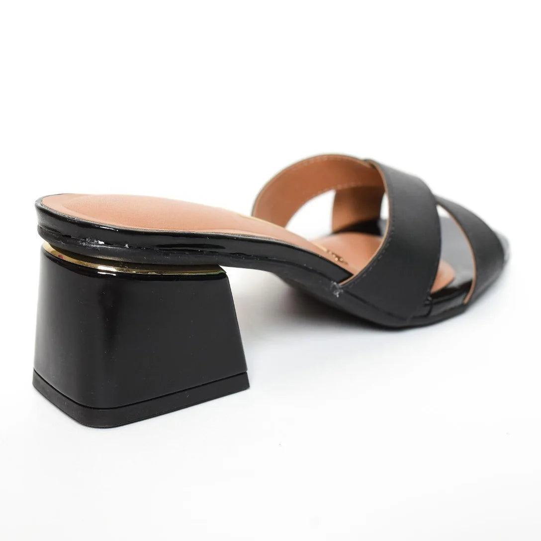 Tamanco Vizzano Tiras Cruzadas Salto Bloco Médio – Preto - Imagem 3