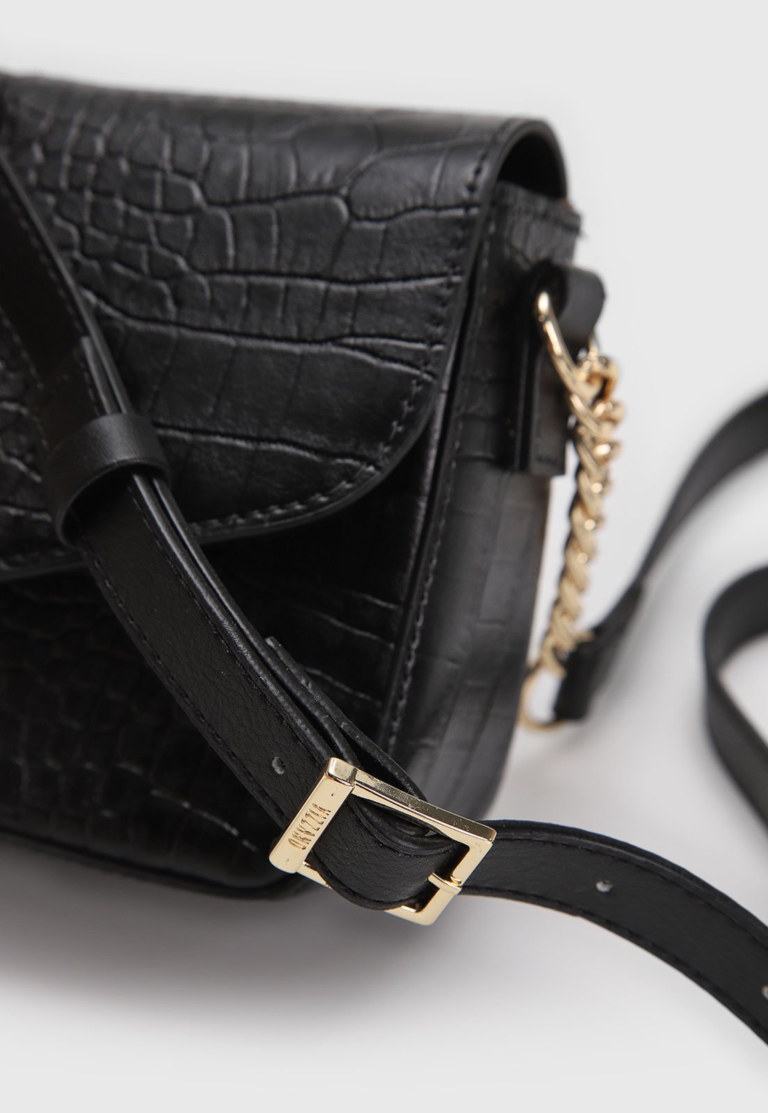 Bolsa Tiracolo Vizzano Alça Ajustável Preta - Imagem 5