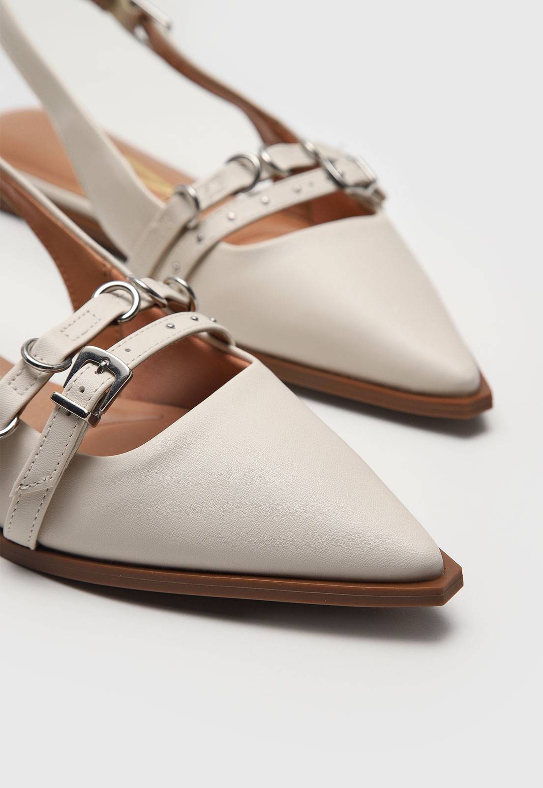 Sapatilha Slingback Vizzano Fivelas Vermelha | Marrom | Off-White - Imagem 15